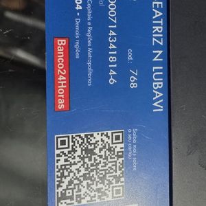 Um cartão da Caixa em nome de Clara Beatriz Lubavi